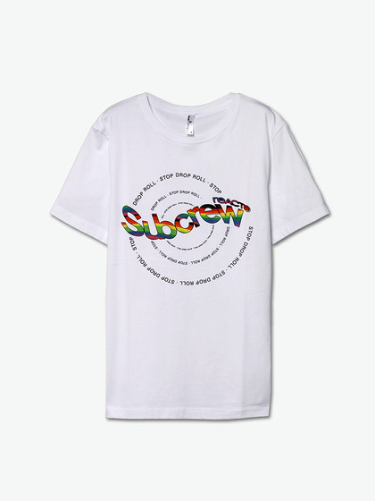彩虹logo的牌子衣服,像彩虹一样logo的潮牌 subcrew subcrew spinning wheel tee 彩虹logot恤